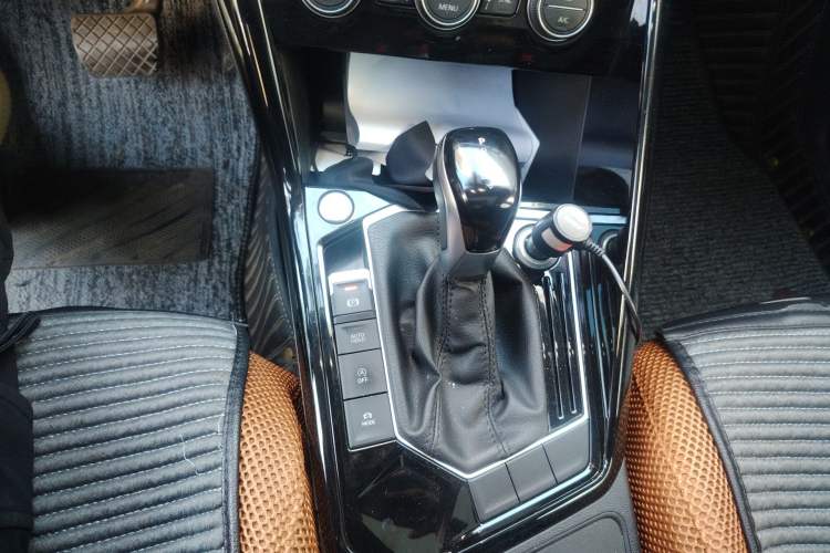 Used Volkswagen Tayron 2019 330TSI Two-Wheel Drive Luxury Model China VI Standard