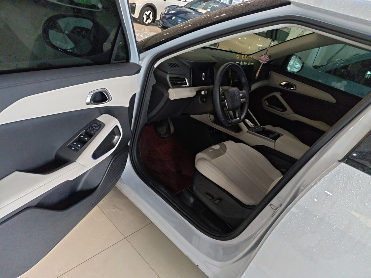 BYD Yuan UP 2025 Intelligent Driving Version 401 km Leading Edition — снимка 18