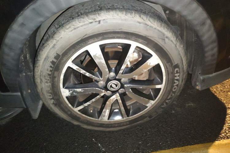 Used Dongfeng Fengon 580 2016 1.5T Manual Luxury Edition
