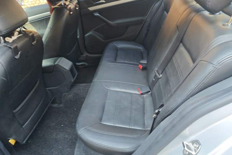 Used Volkswagen Lavida 2015 1.6L Manual Fashion Edition Left Rear Seat