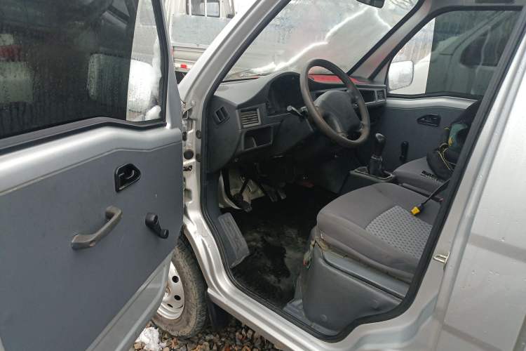 Used Wuling Zhiguang Small Truck 2020 1.2L Single Cab