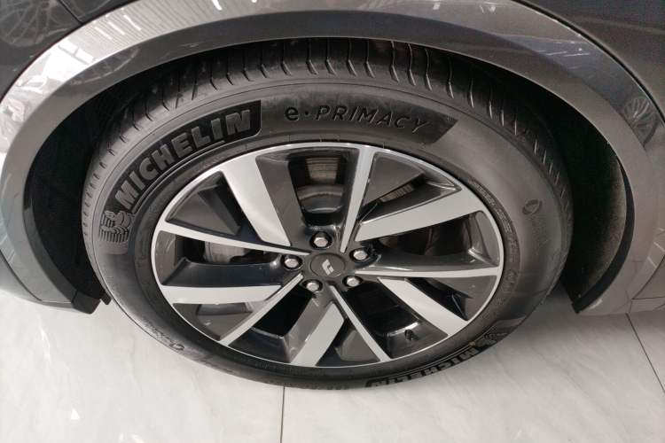 Used Li Auto L8 2023 Pro Model
