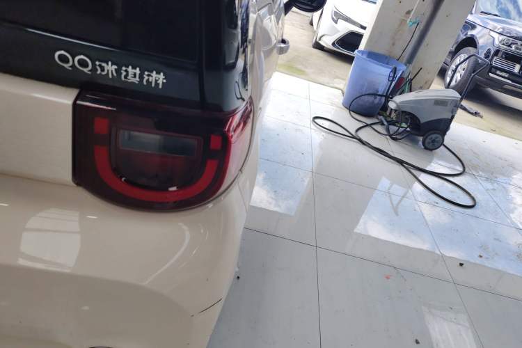 Used Chery New Energy QQ Ice Cream 2022 170km Sundae Phosphate Lithium-Ion