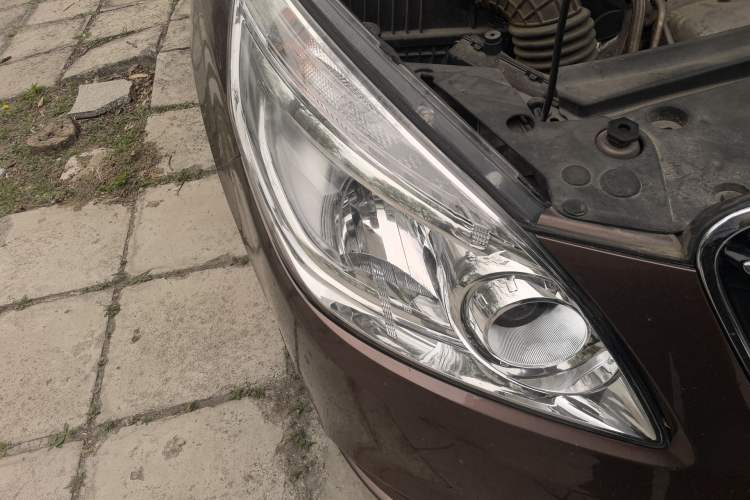 Used Buick GL8 2018 28T Luxury Model China VI Standard Right Front Headlight