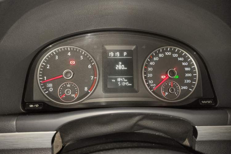 Used Volkswagen Touran 2013 1.4T DSG Comfort Edition 5-Seater Instrument Cluster