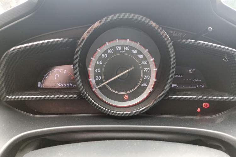 Used Mazda Mazda 3 Axela 2014 Sedan 1.5L Automatic Luxury Model
