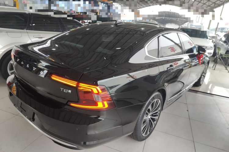 Used Volvo S90 New Energy 2025 Plug-in Hybrid Four-Wheel Drive Long-Range Zhiyi Luxury Edition
