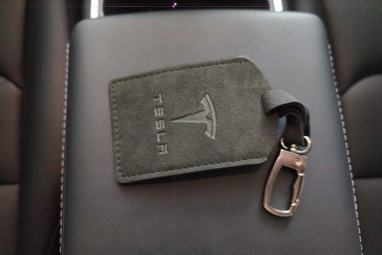 Used Tesla Model Y 2024 Long-Range All-Wheel-Drive Version
