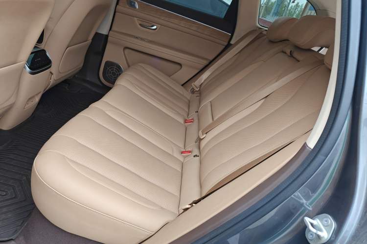 Used Hima AITO M7 2024 1.5T Intelligent Driving 4WD Max Edition 5 Seats Left Rear Seat