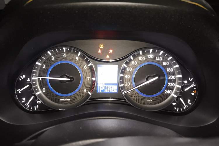 Used Infiniti QX 2011 QX56 Instrument Cluster