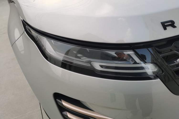 Used Land Rover Range Evoque 2022 Aurora L 249 PS R-Dynamic Collins Antique Bronze Special Edition
