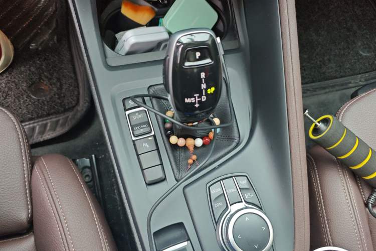 Used BMW X1 2022 sDrive25Li Leading Model Gear Lever