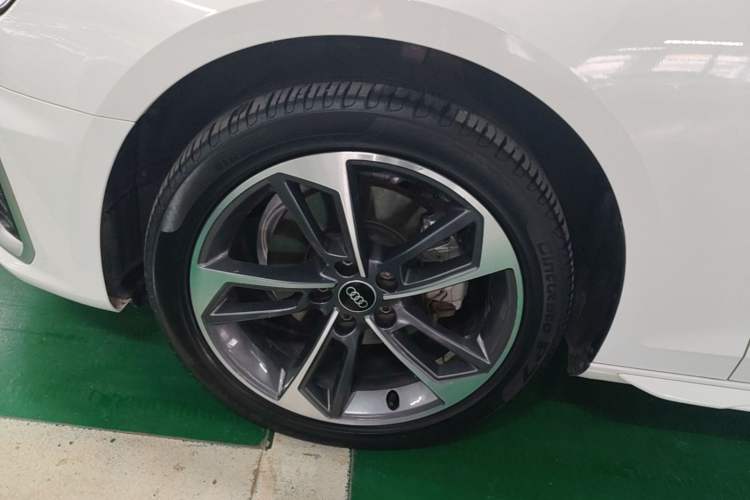 Used Audi A4L 2024 40 TFSI Fashion Dynamic Model Left Front Wheel Hub