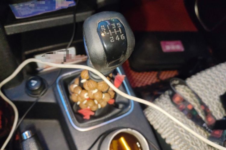 Used JMC Yuhu 3 2018 1.8T Gasoline Two-Wheel Drive Advanced Edition Standard Wheelbase
