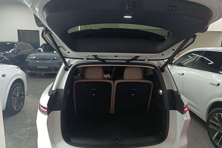 Used Li Auto i8 2025 Model Standard Version