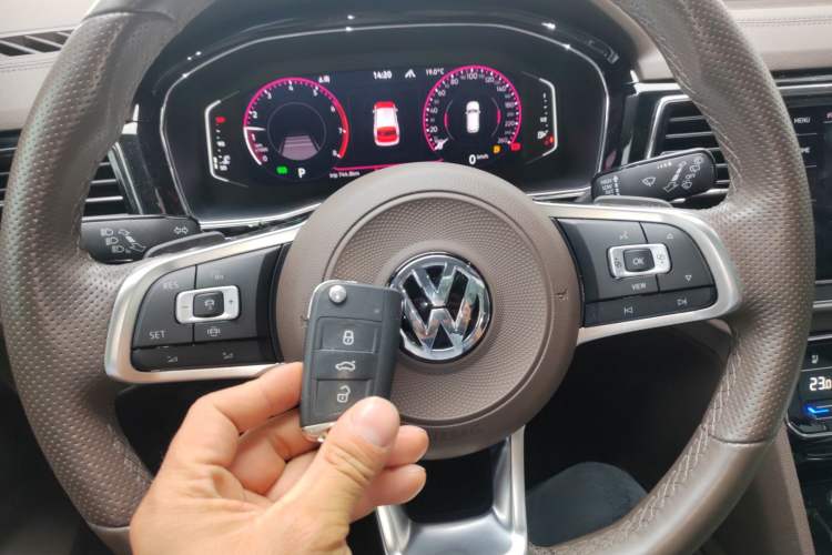 Used Volkswagen Teramont X 2020 Facelifted 530 V6 All-Wheel Drive Prestige Flagship Edition