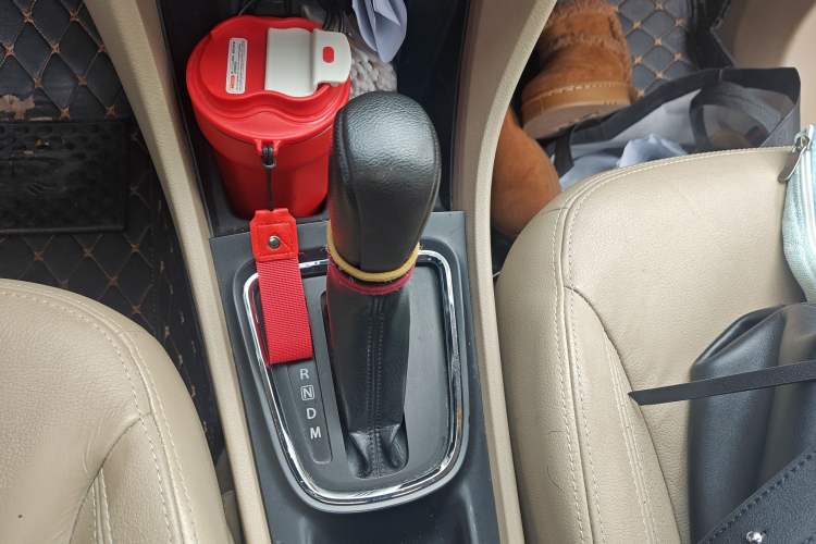 Used Suzuki Alivio 2015 1.6L Automatic Enjoyment Model Gear Lever