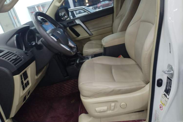 Used Toyota Prado 2017 4000 TXL Dual Airbags Side-Mounted – Middle East Version