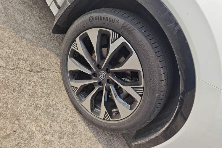 Used Changan CS75 PLUS 2025 4th Generation UItra 2.0T New Blue Whale Engine – Wind Style
