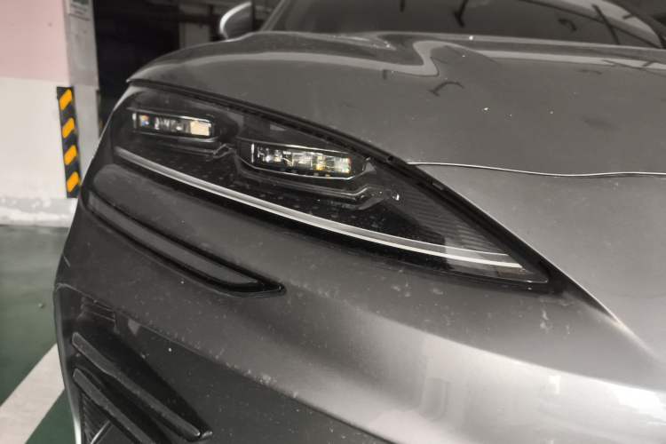 Used BYD Song PLUS New Energy 2025 EV 520km Luxury Version Right Front Headlight