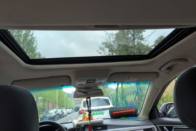 Used Geely Auto Emgrand GL 2018 1.4T DCT Elite Smart Connectivity Version Headliner