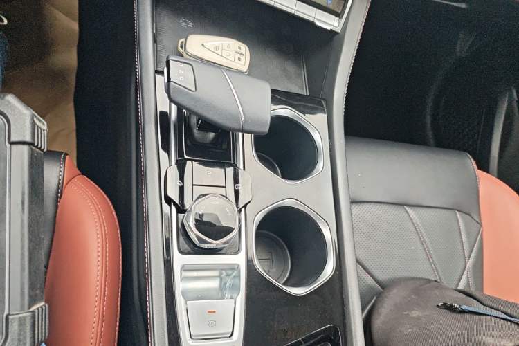 Used CHANGAN Eado 2023 Changan Edition PLUS Blue Whale NE 1.4T GDI DCT Prestige Version Gear Lever