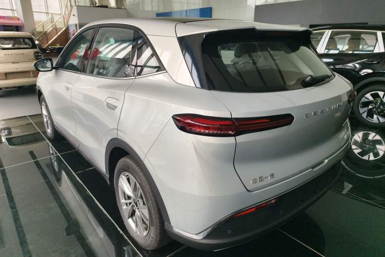 Used Bestune Yueyi 03 2025 445km Joyful Edition Rear Left 45 Deg