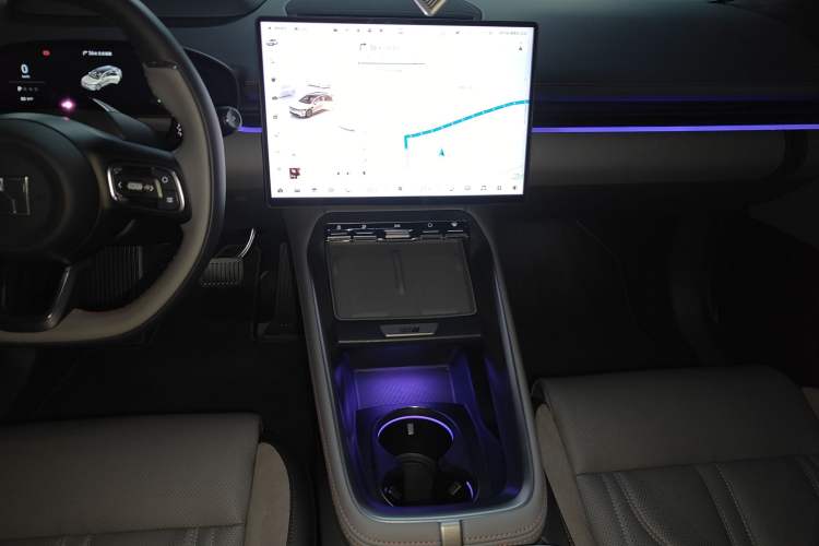 Used Zeekr 007GT 2025 Rear-Drive Intelligent Driving Version 75 kWh Audio And AC Panel