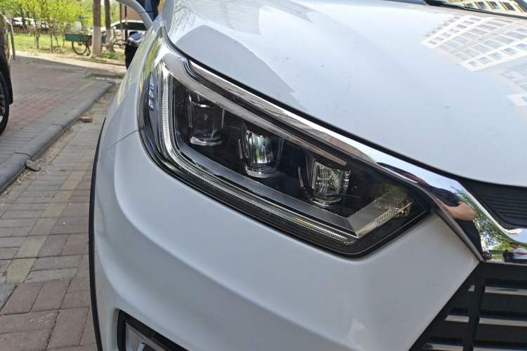 Used BYD Yuan New Energy 2019 EV535 Smart Connect Trendsetting Model
