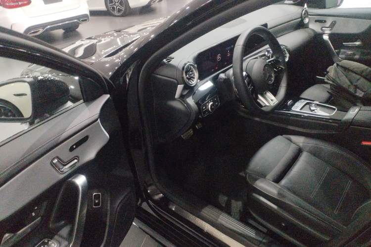 Used Mercedes-Benz A AMG 2025 AMG A 35 L 4MATIC Driver Seat