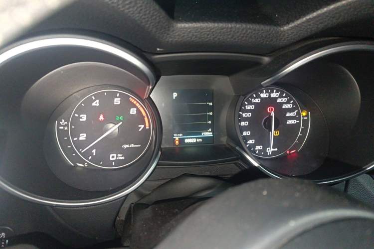 Used Alfa Romeo Stelvio 2017 2.0T 200HP Elite Edition