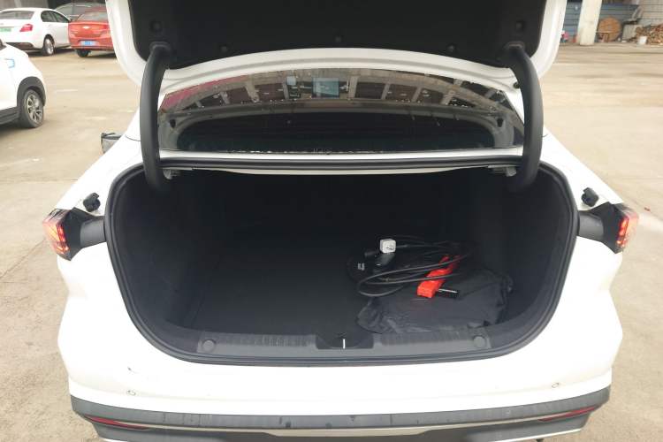 Used Geely Galaxy L6 2023 125km MAX