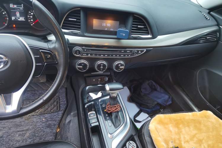 Used GAC Trumpchi GA6 2016 235T DCT Elite Edition Audio And AC Panel