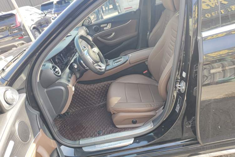 Used Mercedes-Benz E-Class 2019 Restyled E 300 L Sporty and Stylish Edition
