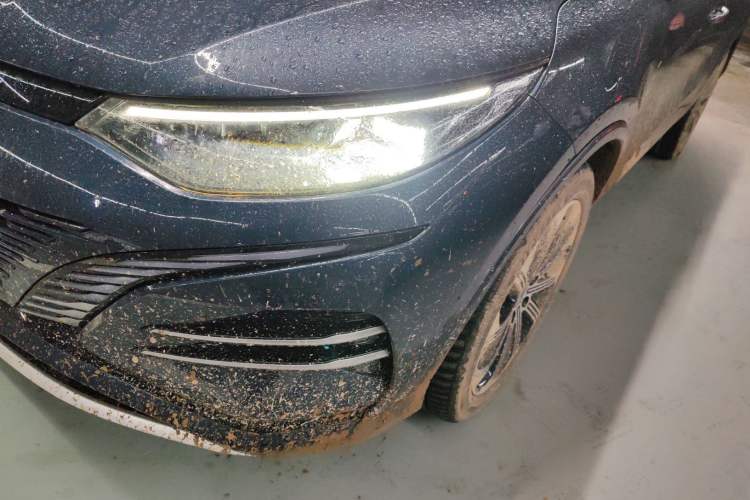 Used Denza N8 2023 Four-Wheel Drive Ultra-Hybrid Flagship Six-Seater Version
