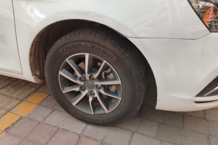 Used Geely Auto Emgrand 2019 Leading Edition 1.5L CVT Luxury Model China VI Standard
