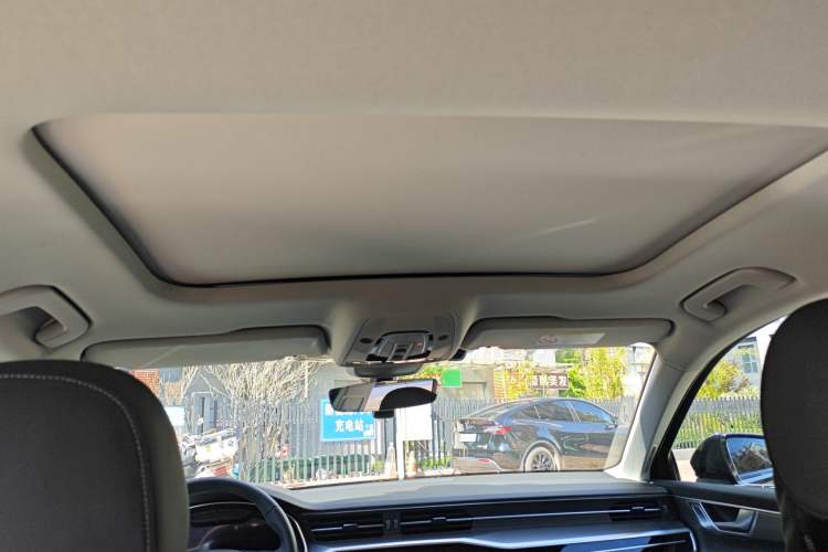 Used Audi A6 2024 Avant Futurist 45 TFSI Prestige Dynamic Edition Headliner