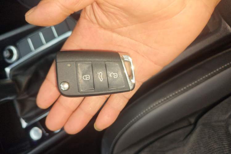 Used Volkswagen Sagitar 2021 280TSI DSG Comfort Connect Edition Vehicle Key