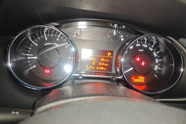 Used Peugeot 3008 2013 2.0L Automatic Trend Edition Instrument Cluster