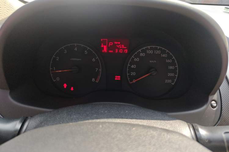 Used Hyundai Verna (older generation) 2014 1.4L Automatic Smart GLS Instrument Cluster