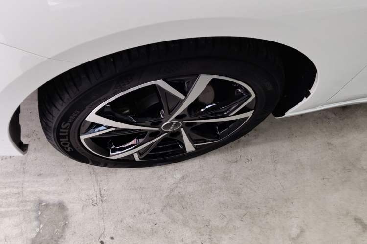 Used Roewe i5 2024 1.5L CVT Luxury Edition
