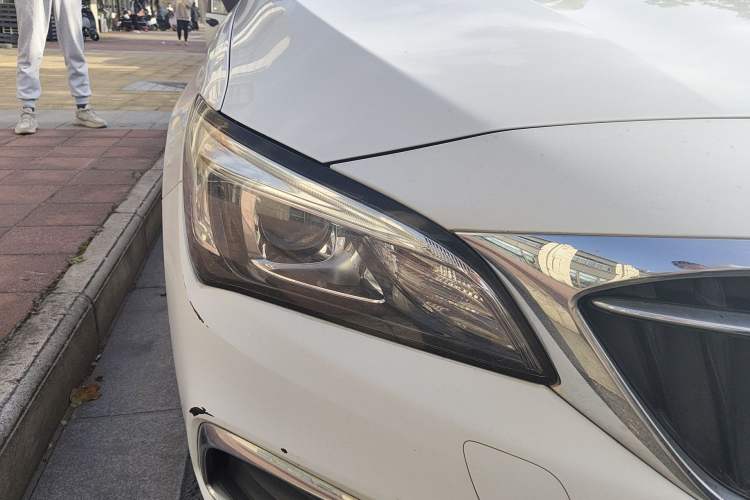 Used Buick Verano 2018 Sedan 20T Dual-Clutch Leading Model
