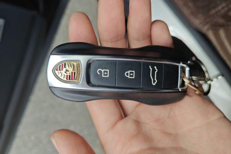 Used Porsche Cayenne 2024 Cayenne 3.0T Vehicle Key
