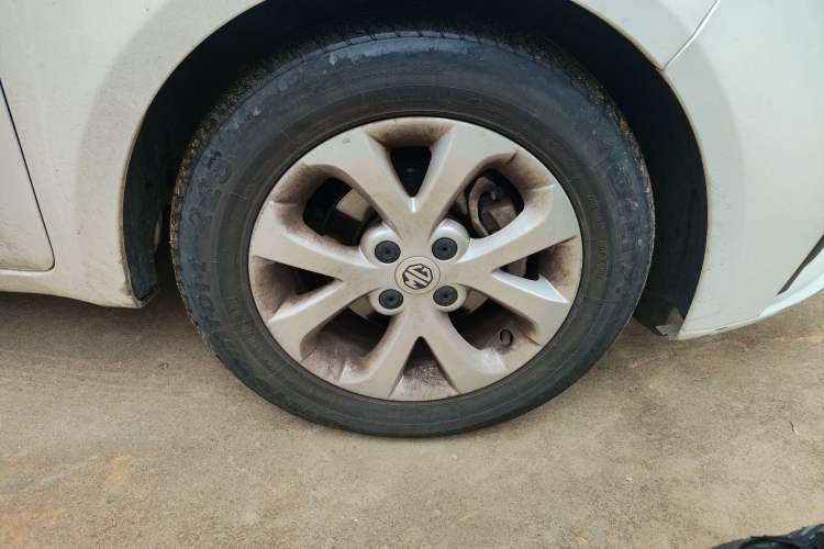 Used MG 3 2017 1.5L Automatic Smart Connect Elite Edition Right Front Wheel Hub