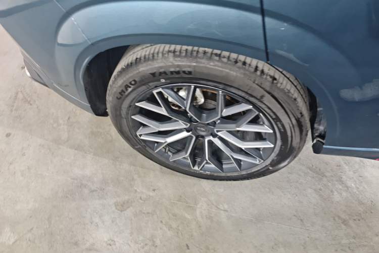 Used Oshan Z6 2023 Blue Whale 1.5T DCT Smart-Led City Edition
