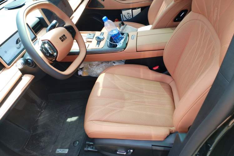 Used Geely Galaxy Galaxy 8 2025 130km EM-i Deluxe Edition
