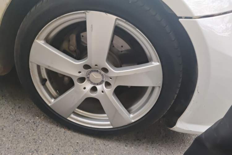 Used Mercedes-Benz E-Class 2012 E 200 CGI Coupe Right Front Wheel Hub