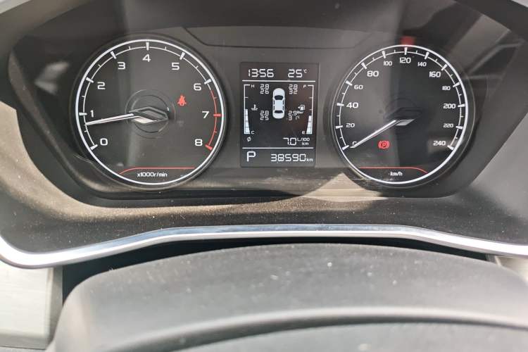 Used Geely Auto Coolray 2024 1.5T DCT Longteng Edition Odometer Close Up