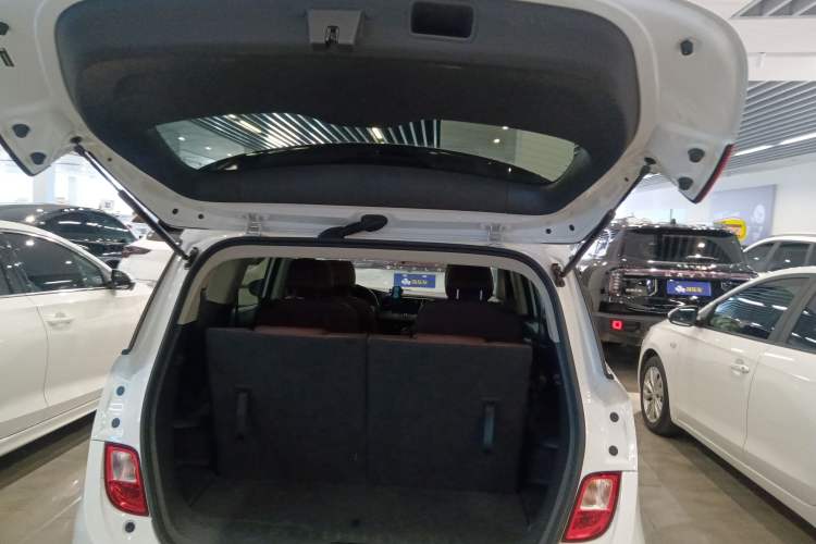 Used Buick GL6 2019 18T 6-Seater Connected Luxury Version China VI Standard