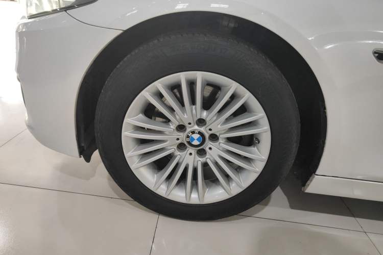 Used BMW 5 Series 2014 525Li Leading Model